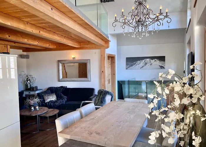 別荘 Penthouse Jensen *